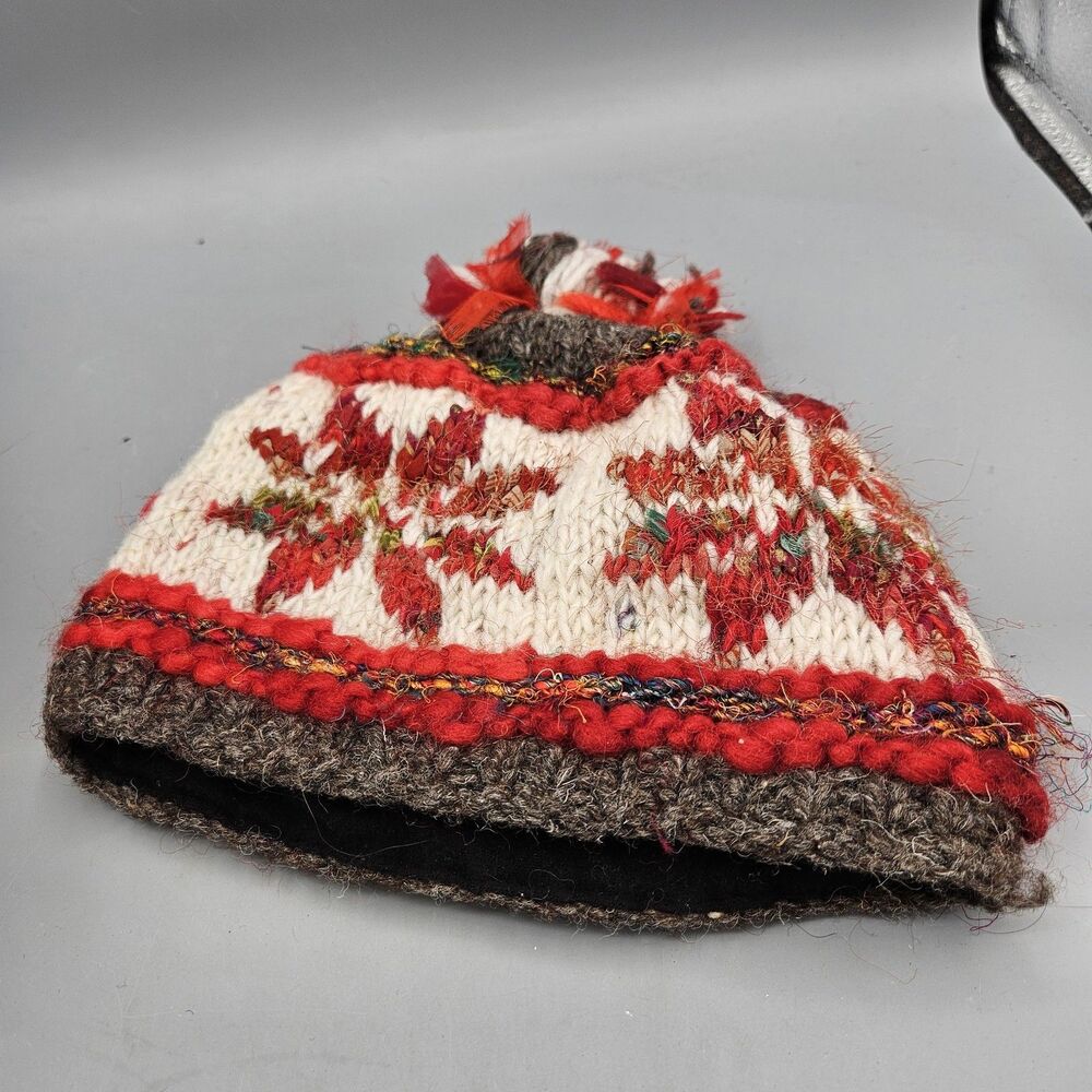 Hand Knit Wool & Recycled Silk Beanie Pom  Hat Fleece Lined Made in Nepal Red - Picture 5 of 6